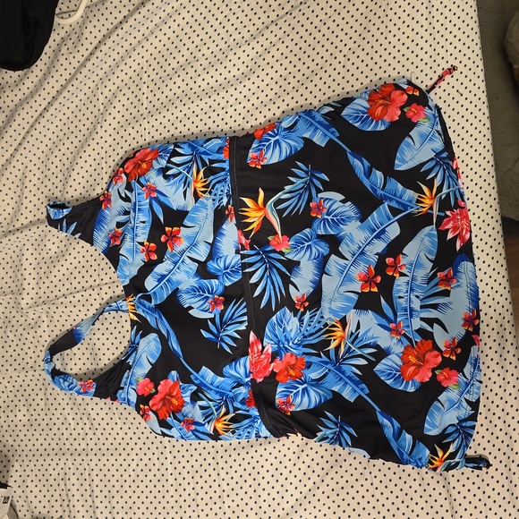 Swimsuit Top - Picture 1 of 1